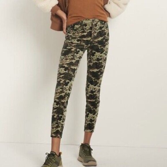 Anthropologie Pilcro Highrise Camouflage Stretchy Corduroy Skinny Pants - Picture 1 of 14